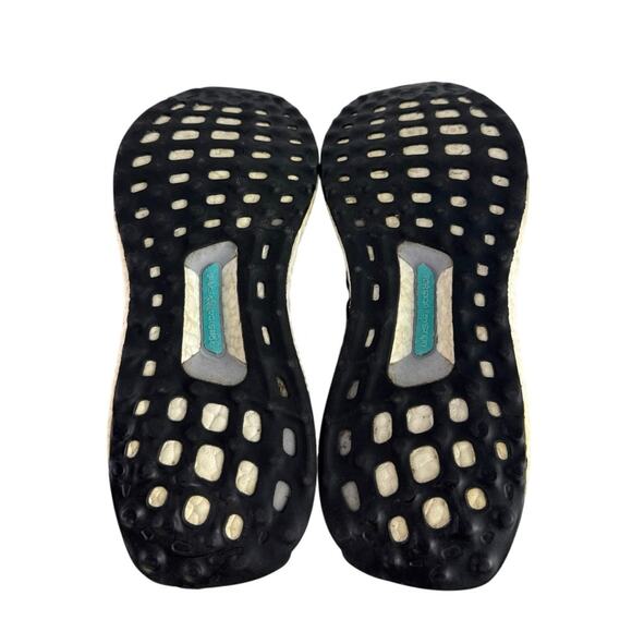 Adidas Ultra Boost Womens Black Mesh Lace Up Low Top Running Sneakers Shoes Sz 7 - Picture 4 of 9